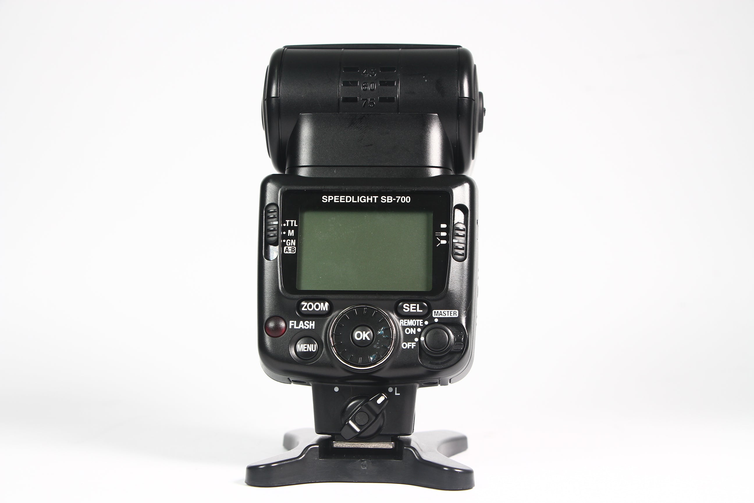 Flash Nikon Speedlight SB-700. Usado