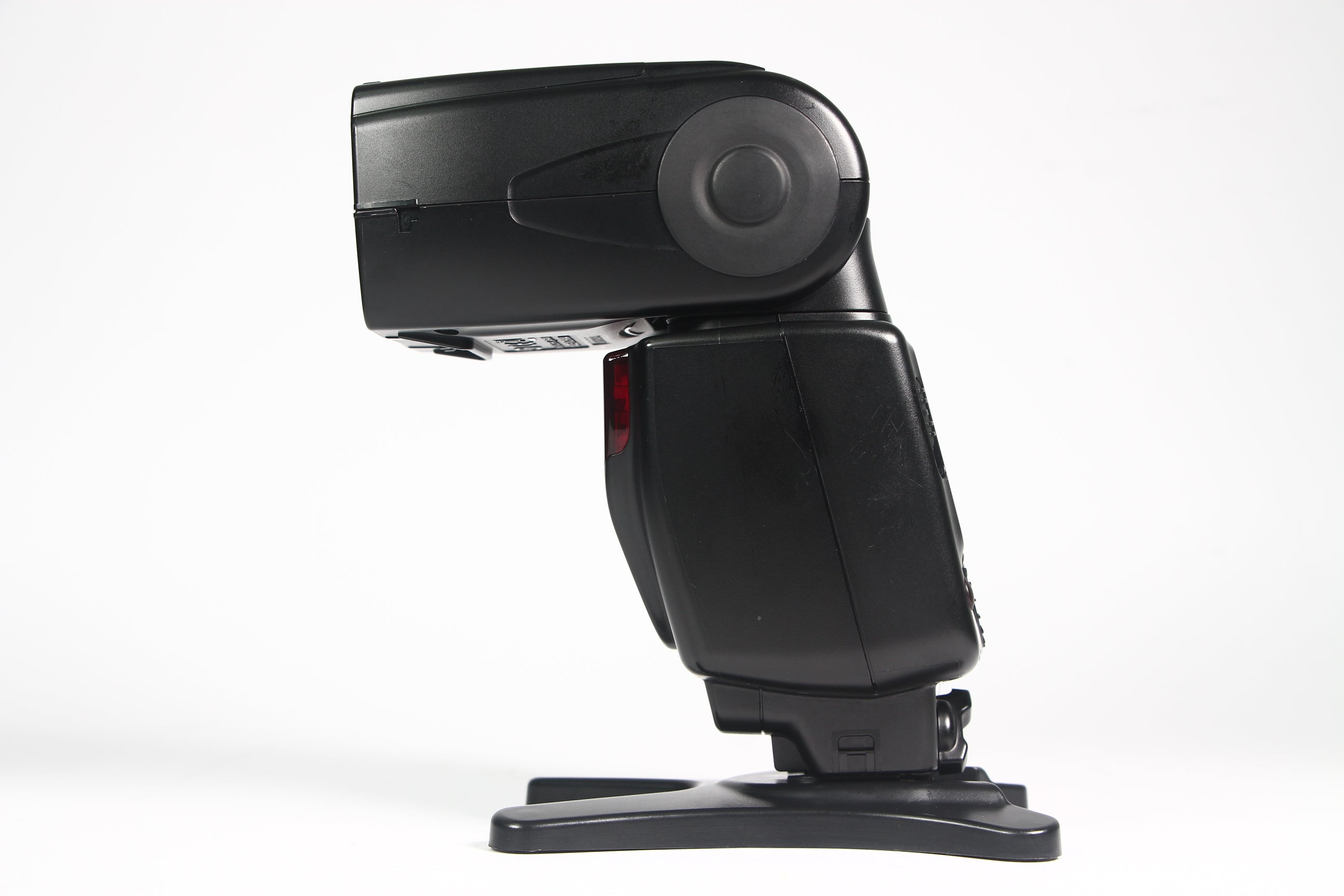 Flash Nikon Speedlight SB-700. Usado