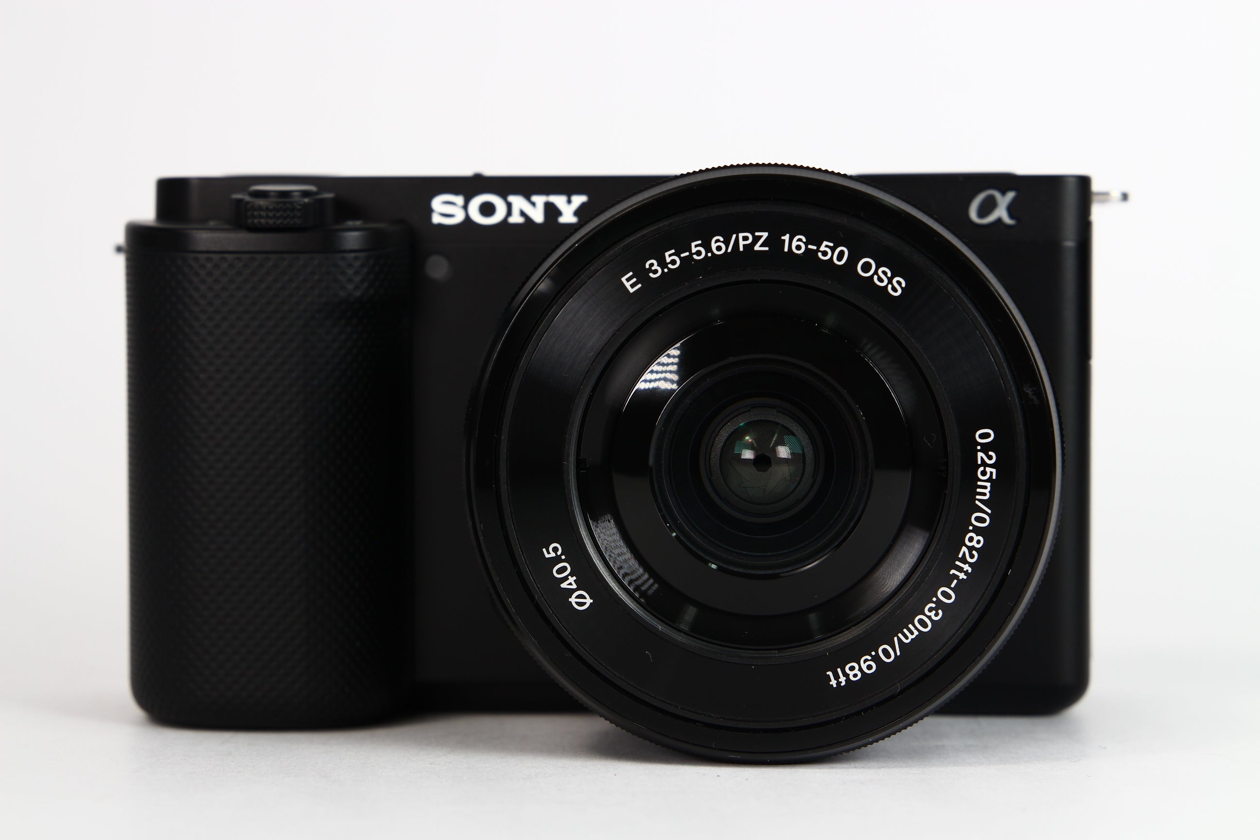 Cámara Digital SONY ZV-E10 con lente 16-50mm. Usada