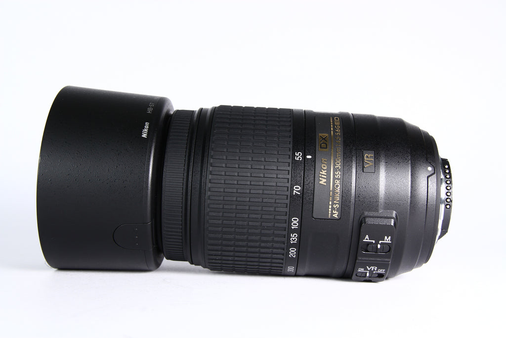 Lente NIKON 55-300mm F4-5.6 DX VR. Semi Nuevo
