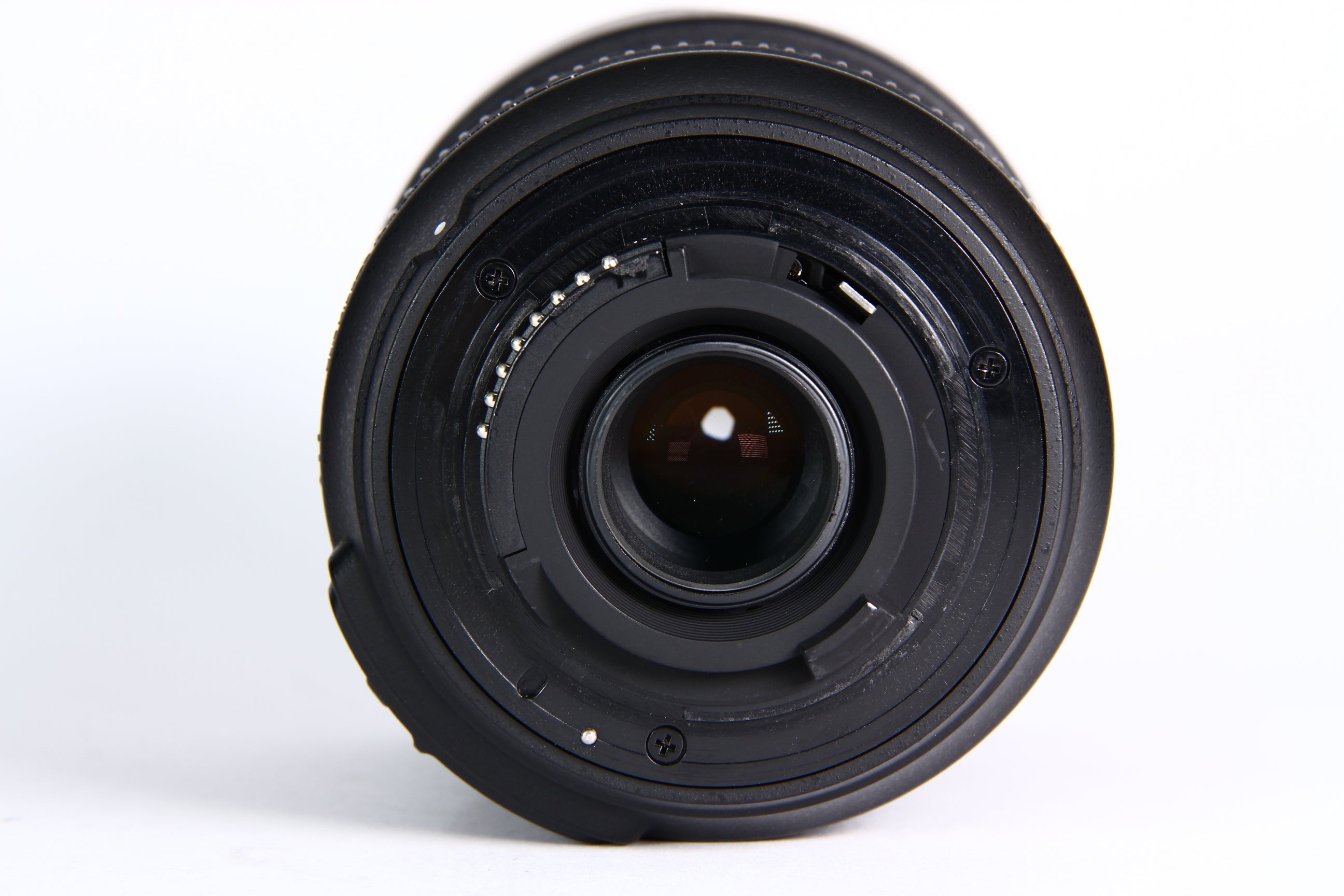 Lente NIKON DX 18-105mm F3.5-5.6 VR. Semi Nuevo