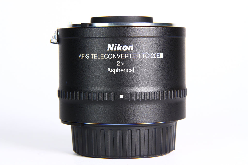 Teleconvertidor Nikon TC-20E II 2x Aespherical. Semi Nuevo