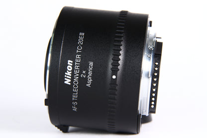 Teleconvertidor Nikon TC-20E II 2x Aespherical. Semi Nuevo