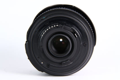 Lente NIKON DX 18-105mm F3.5-5.6 VR. Semi Nuevo