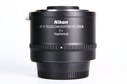 Teleconvertidor Nikon TC-20E II 2x Aespherical. Semi Nuevo