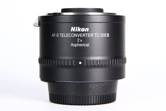 Teleconvertidor Nikon TC-20E II 2x Aespherical. Semi Nuevo