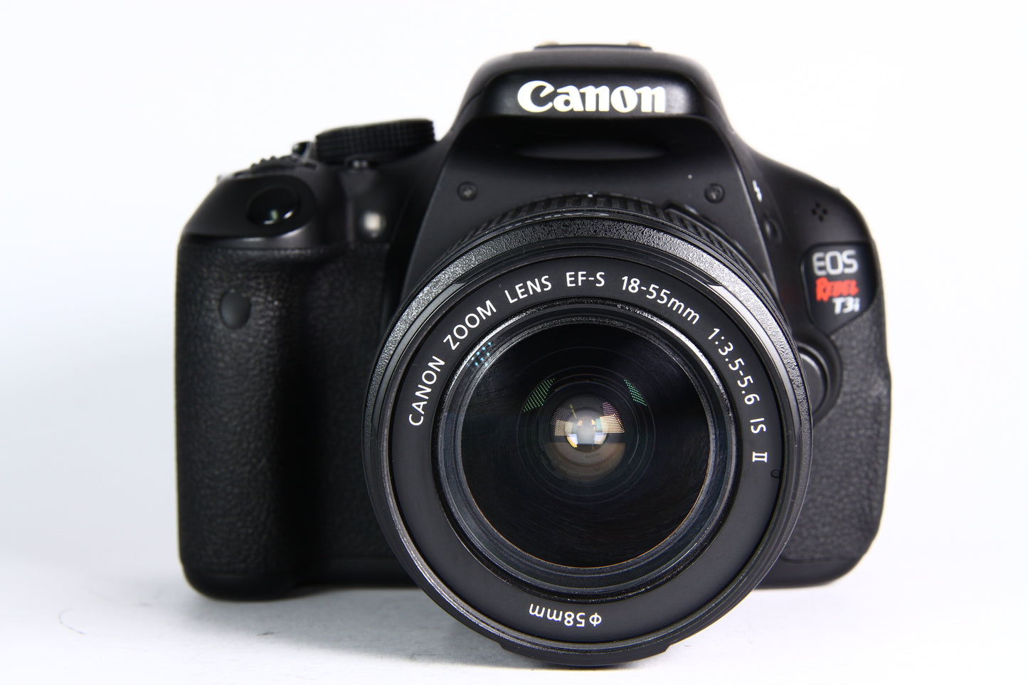 Cámara Digital CANON T3i Lente 18-55mm IS II. Usada