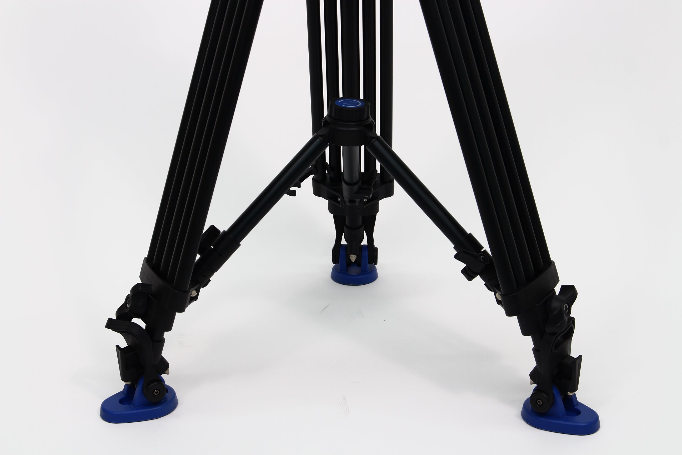 Trípode BENRO BV10 con cabezal fluido. Usado