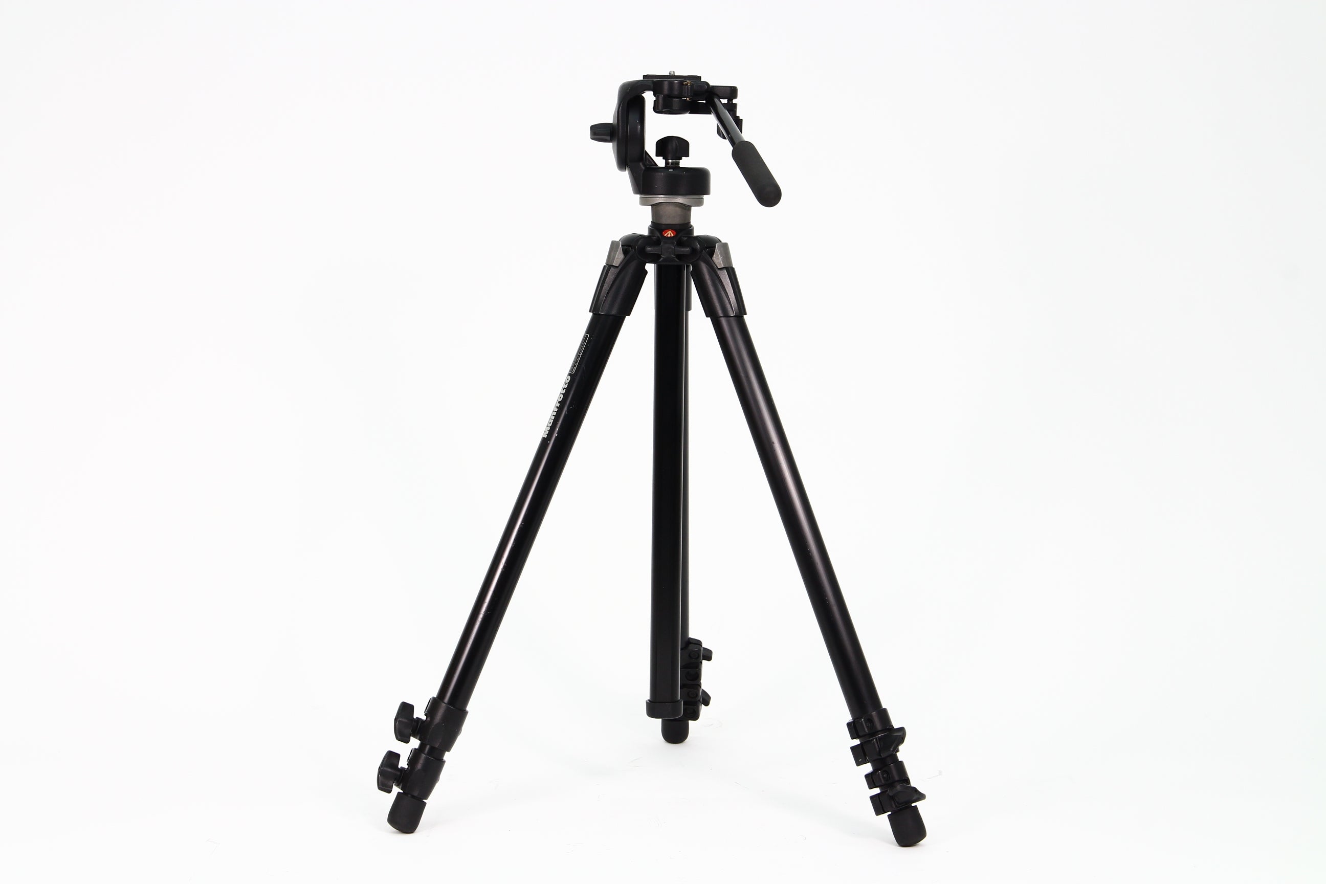 Trípode MANFROTTO 055XDB-128RC. Usado