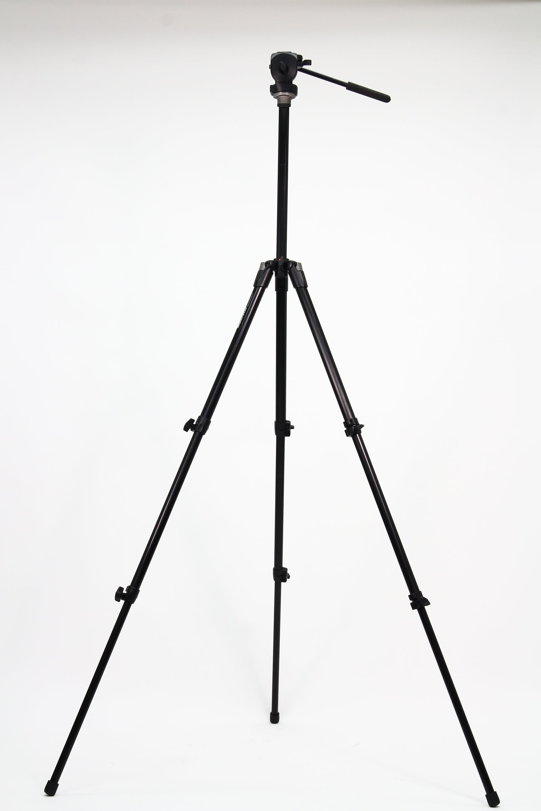 Trípode MANFROTTO 055XDB-128RC. Usado