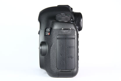 Cámara Digital CANON 5DSR. Solo cuerpo. Usada.