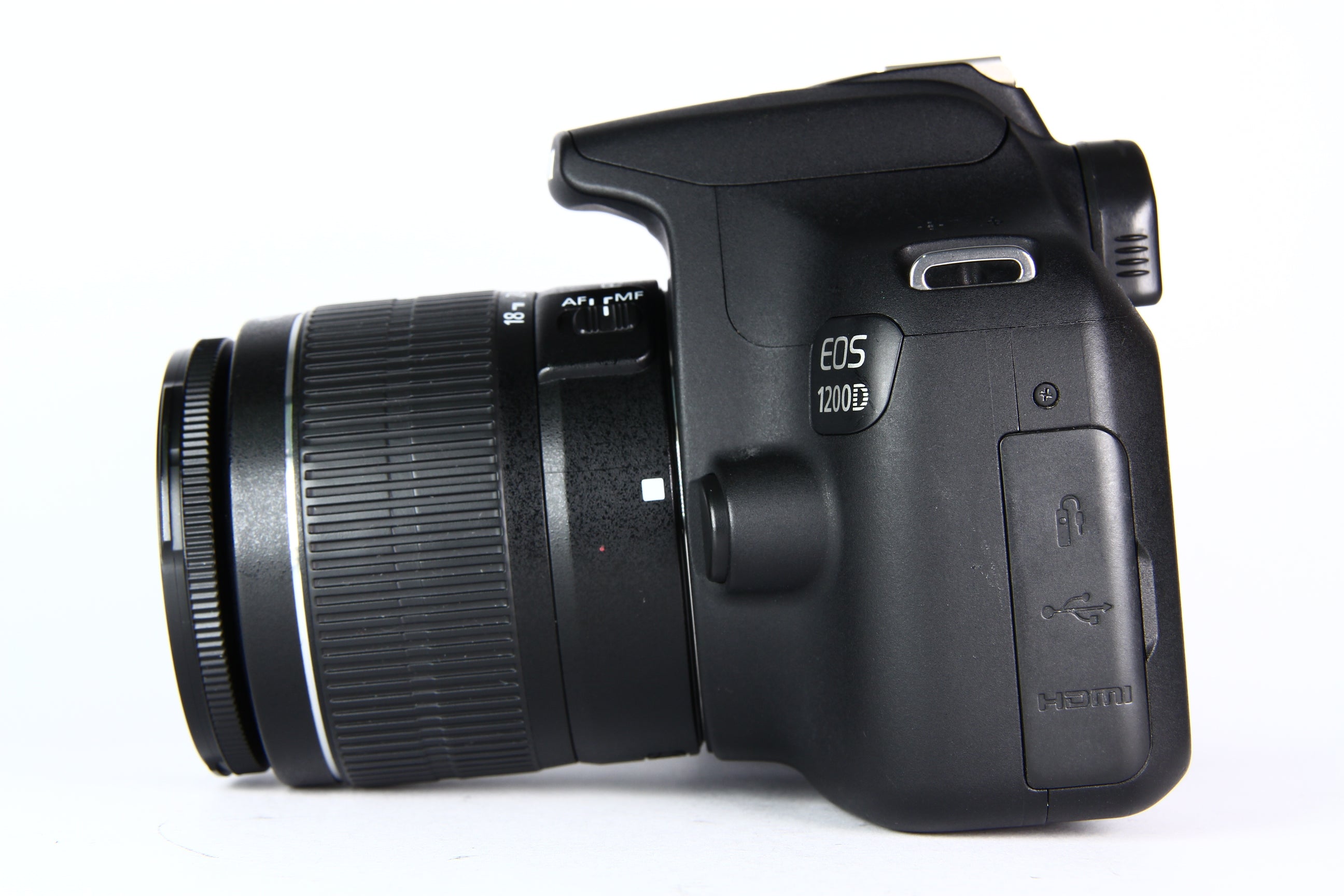 Cámara Digital CANON 1200D Lente 18-55mm III. Usada