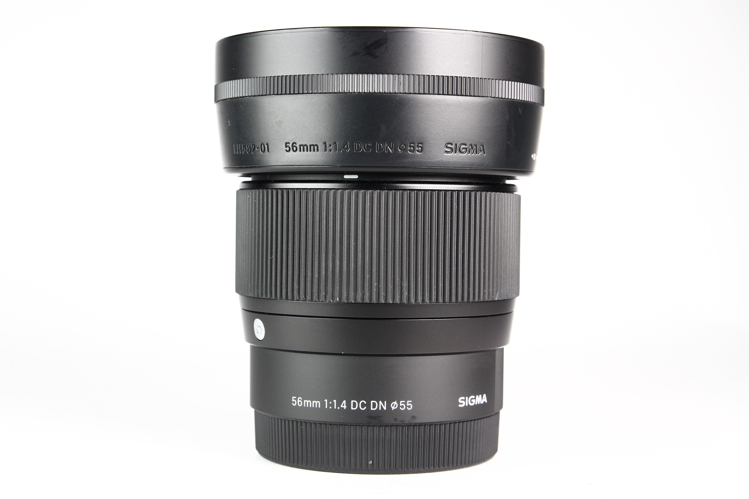 Lente SIGMA Contemporary 56mm F1.4 para Sony. Usado