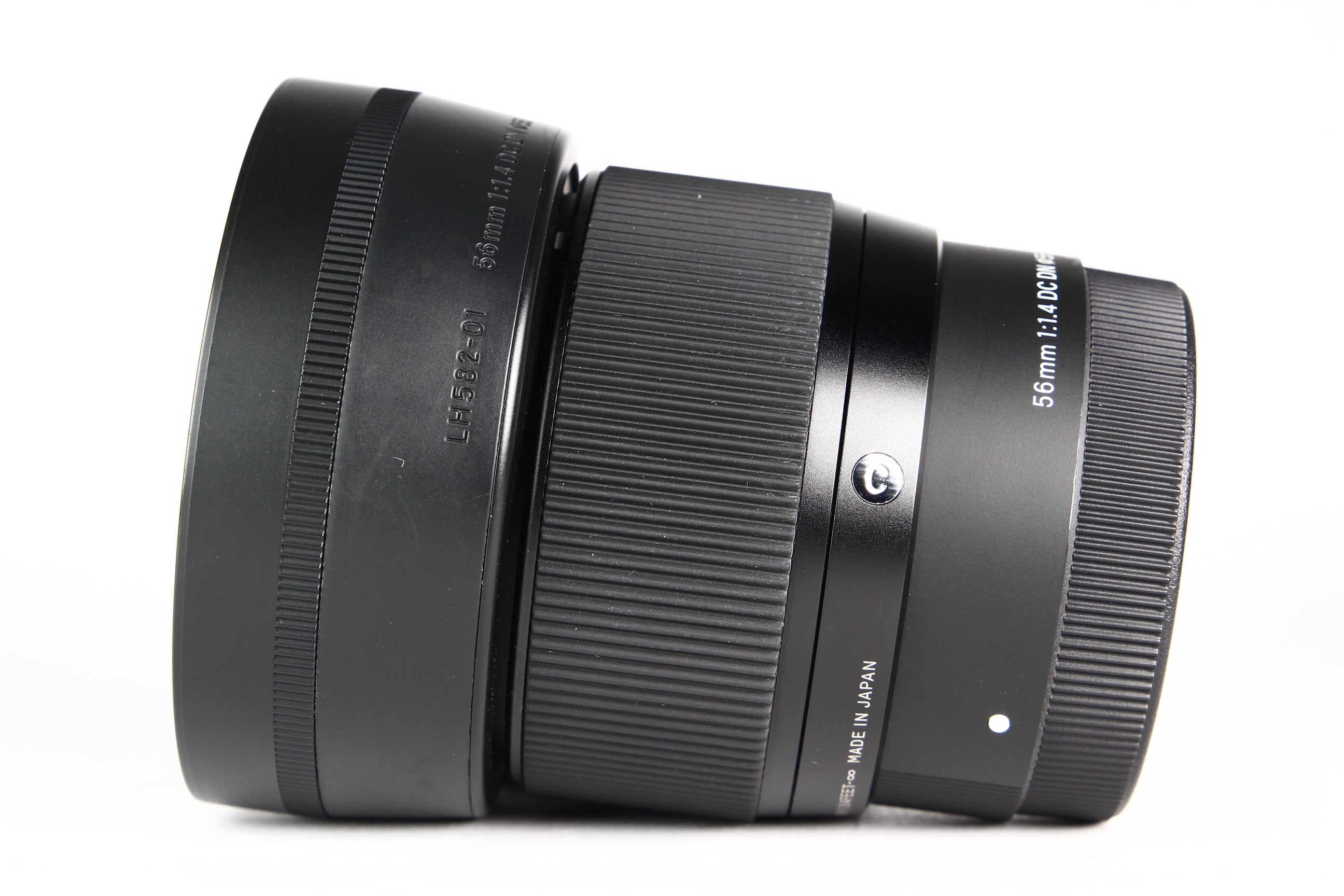Lente SIGMA Contemporary 56mm F1.4 para Sony. Usado