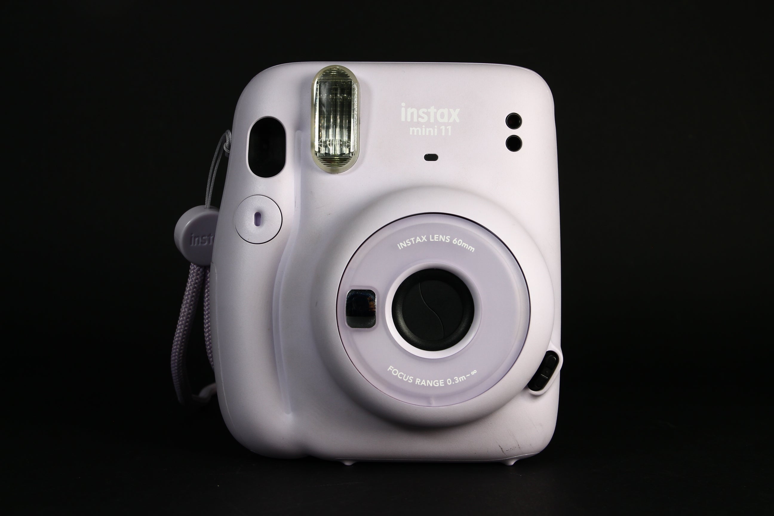 Cámara Instantánea Fujifilm Instax Mini 11. Usada