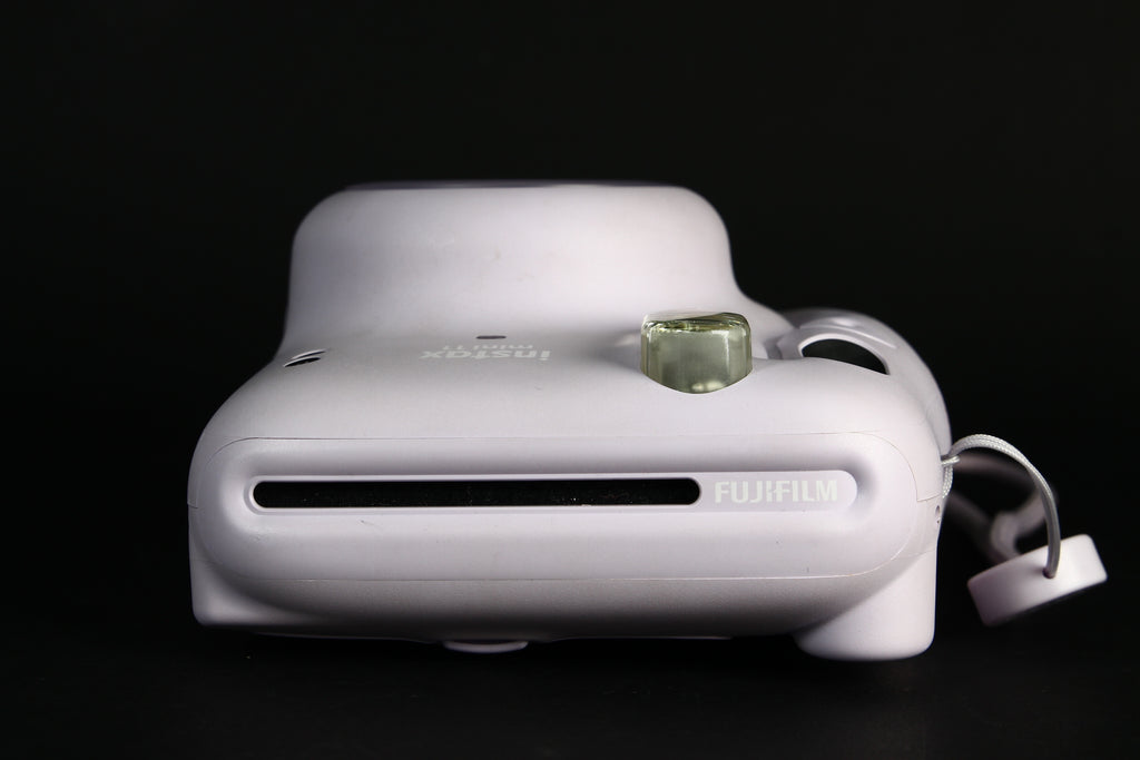 Cámara Instantánea Fujifilm Instax Mini 11. Usada