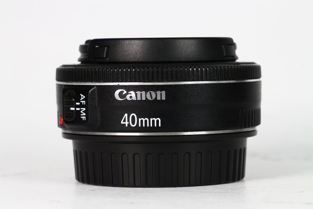 Lente CANON EF 40mm F2.8. Usado