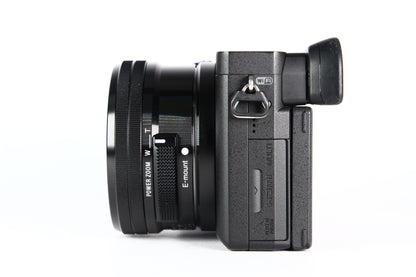 Cámara Digital SONY A6400 con lente 16-50mm. Usada