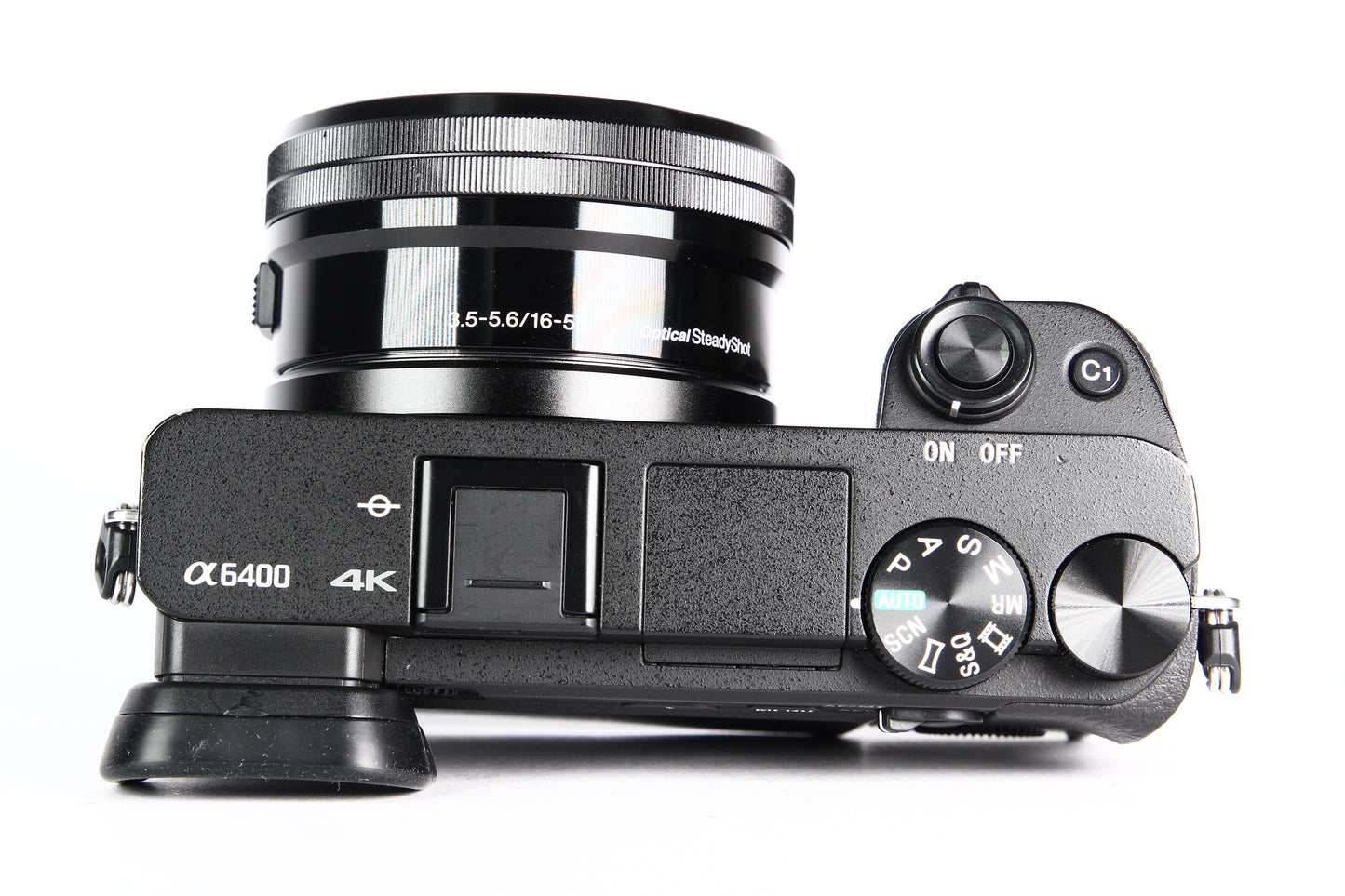 Cámara Digital SONY A6400 con lente 16-50mm. Usada