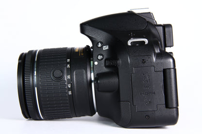 Cámara Digital Nikon D5200 Lente 18-55mm. Usada