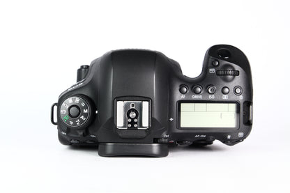 Cámara Digital CANON 6D Mark II. USADA. Solo Cuerpo