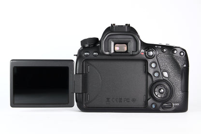 Cámara Digital CANON 6D Mark II. USADA. Solo Cuerpo