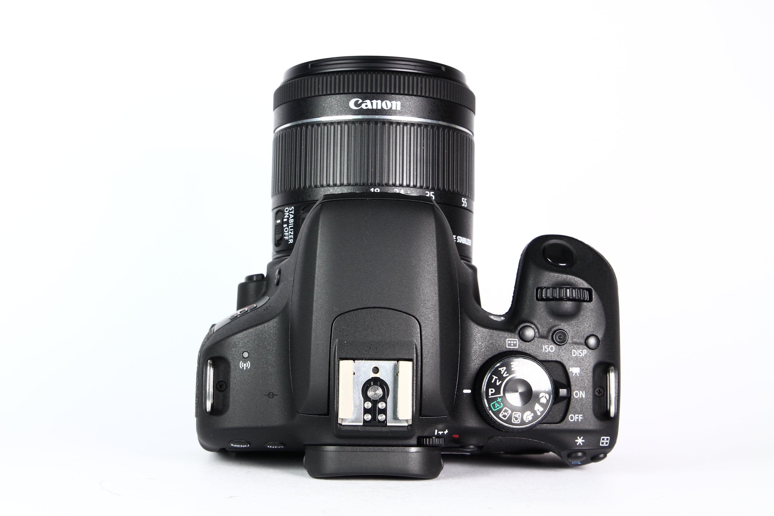 Cámara Digital CANON T7i Lente 18-55mm IS STM. Usada