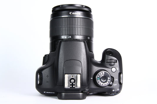 Cámara Digital CANON T5 Lente 18-55mm. Usada