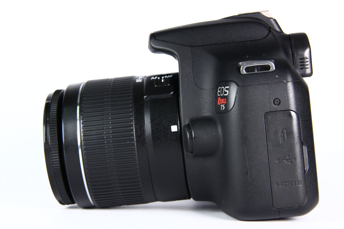 Cámara Digital CANON T5 Lente 18-55mm. Usada