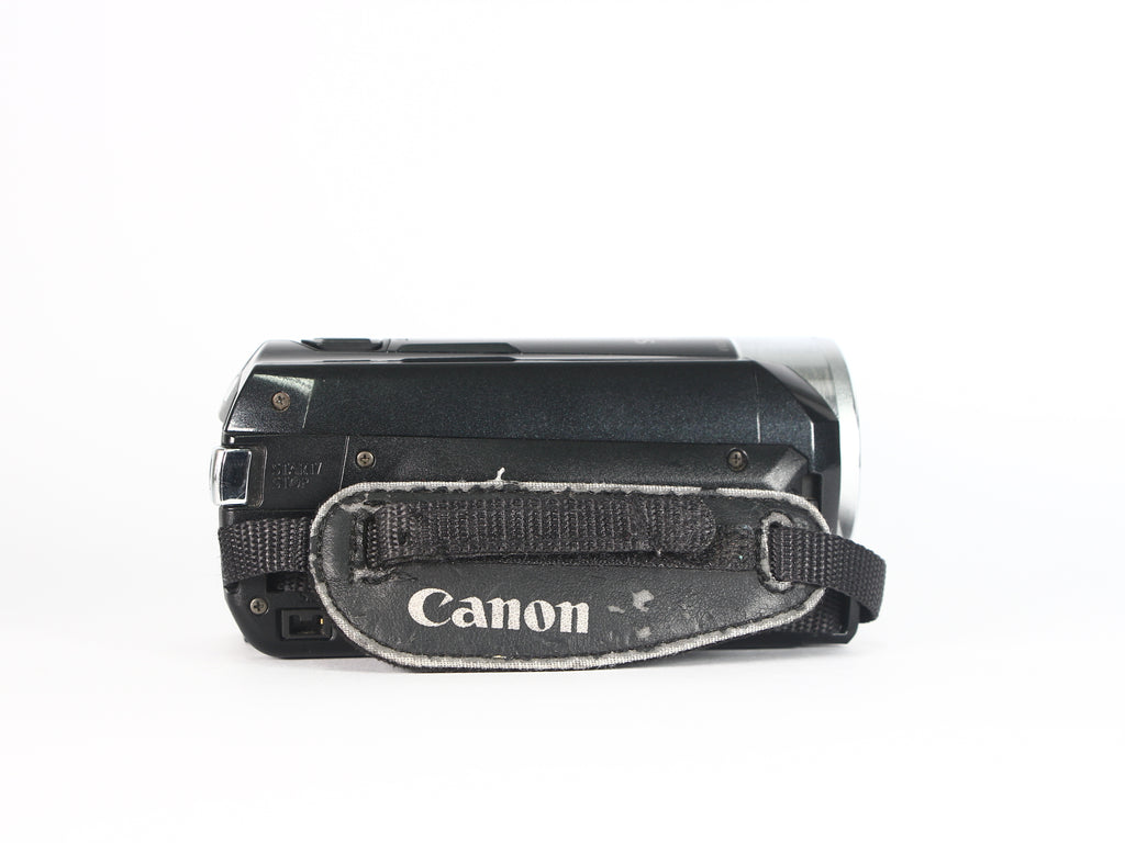 Cámara de vídeo digital CANON VIXIA HF R300. Usada.