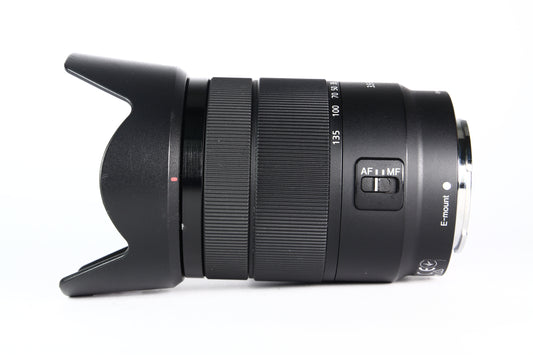 Lente SONY 18-135mm F:3.5-5.6 OSS. Usado