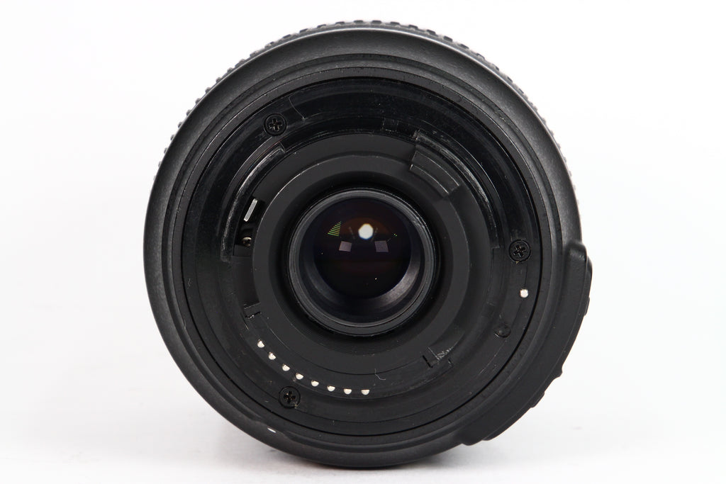 Lente NIKON AF-S DX 18-105mm F3.5-5.6 VR. Usado
