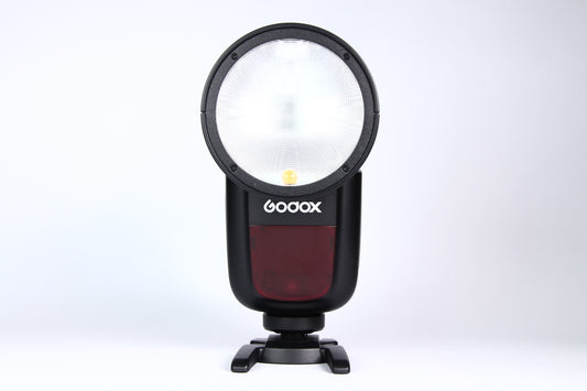 Speedlight Godox V1 S. Usado