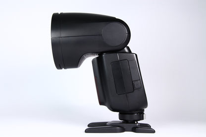 Speedlight Godox V1 S. Usado