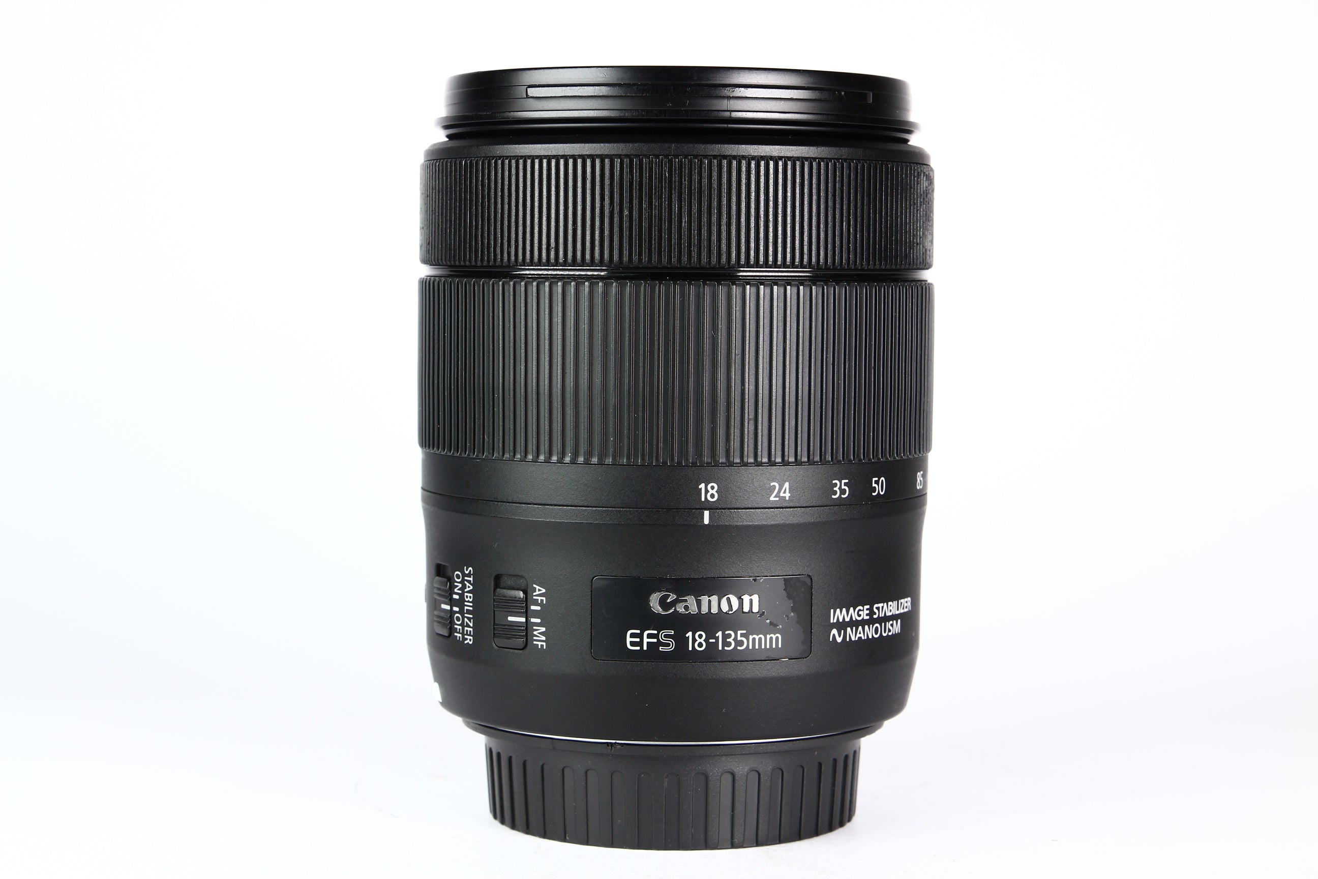 Lente CANON EF-S 18-135mm IS STM F3.5-5.6. Usado