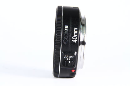 Lente CANON EF 40mm F2.8. Usado